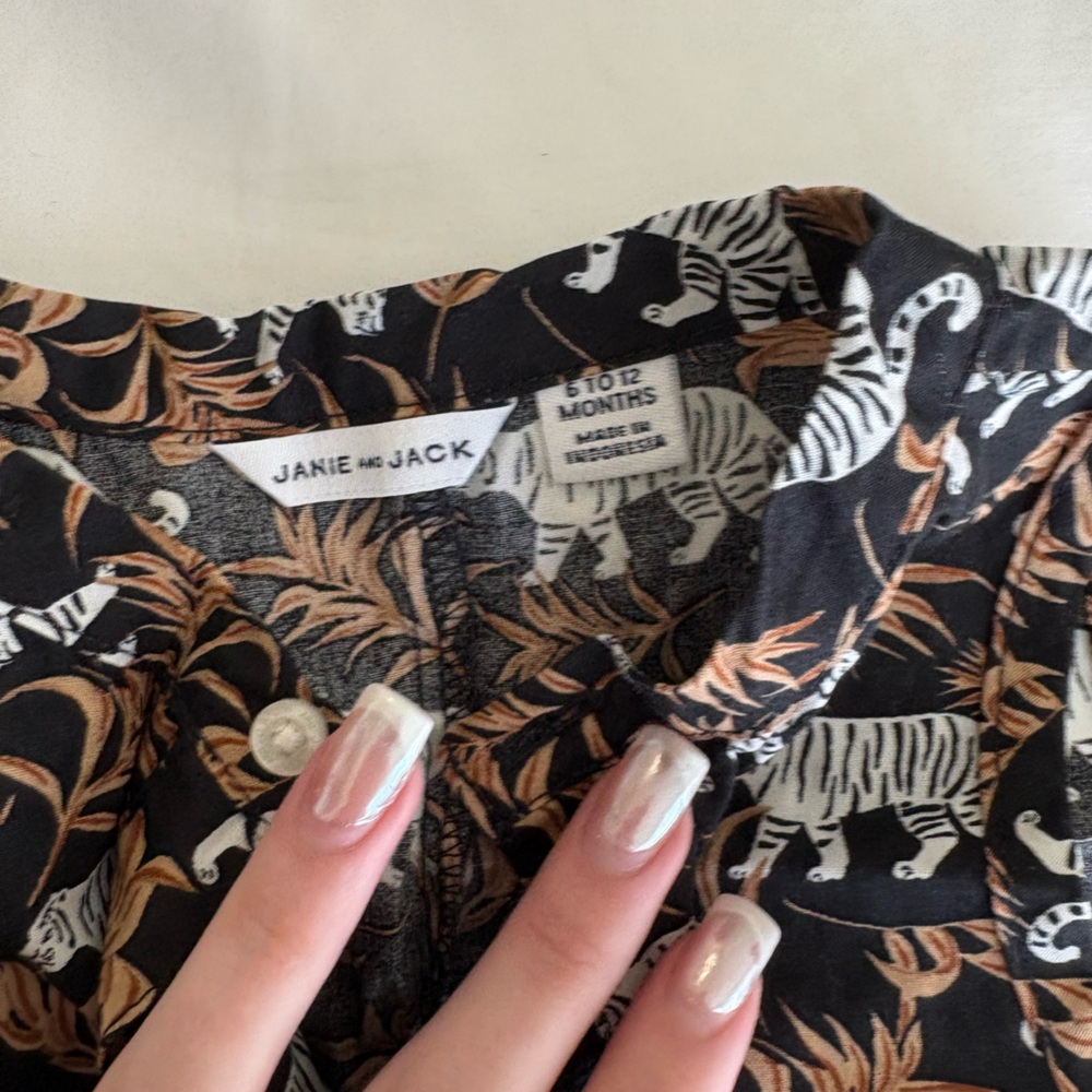 Three Cute Baby Rompers - Picture 4 of 4